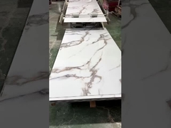 Produção de chapas de mármore UV