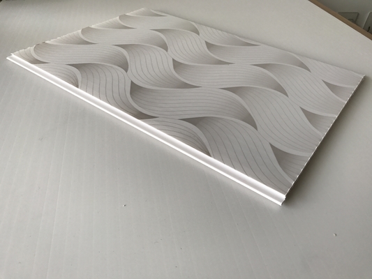 Painéis de PVC com designs de cores populares para teto e parede Painéis de parede de PVC impressos em ondas para banheiro Painel à prova d'água para banheiro