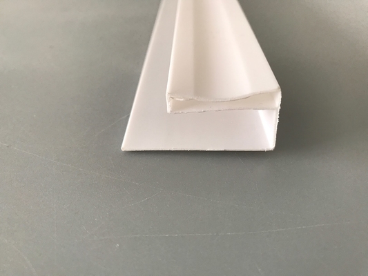 A impressão lustrosa expulsou proteção UV impermeável da canaleta em U plástica