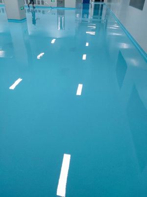 Pavimento industrial epóxi de baixo custo Piso de resina epóxi de alto brilho com areia colorida Tinta de piso autonivelante barata para jardim e hospital