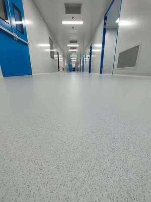 Pavimento industrial epóxi de baixo custo Piso de resina epóxi de alto brilho com areia colorida Tinta de piso autonivelante barata para jardim e hospital