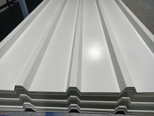 Folhas de telhado de UPVC de alta qualidade Cor branca T1070 Folha de telhado de UPVC Folhas de telhado de ondas Material de telhado de PVC barato