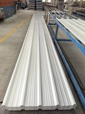 Folhas de telhado de UPVC de alta qualidade Cor branca T1070 Folha de telhado de UPVC Folhas de telhado de ondas Material de telhado de PVC barato