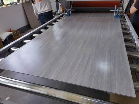 China bambu fibra de carvão madeira chapa de parede PVC 5mm chapa de parede de bambu WPC chapa de parede painel de parede fácil de instalar pvc painel de parede