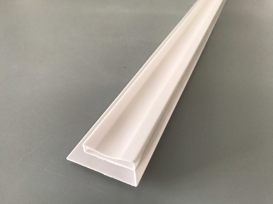 A impressão lustrosa expulsou proteção UV impermeável da canaleta em U plástica